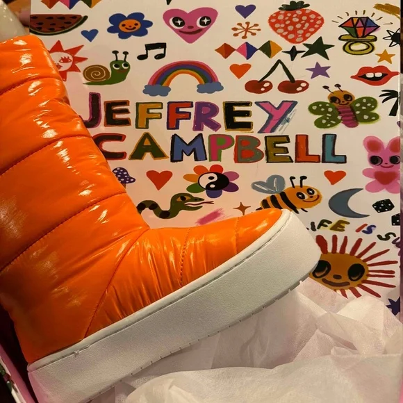 Brand New Jeffrey Campbell Snowed 2 Boots - Picture 2 of 5